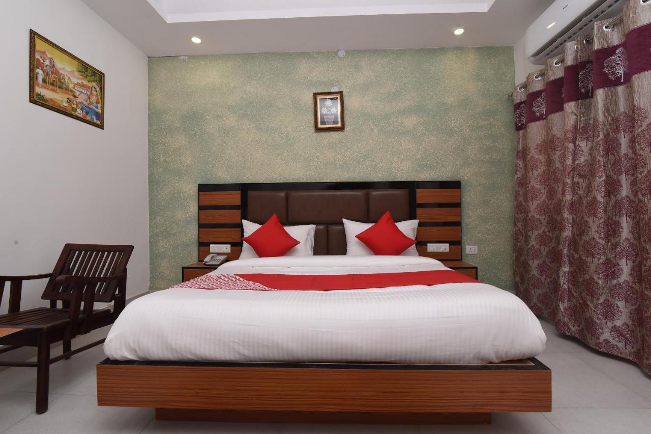 Capital O 13310 Noida Suites Exteriér fotografie