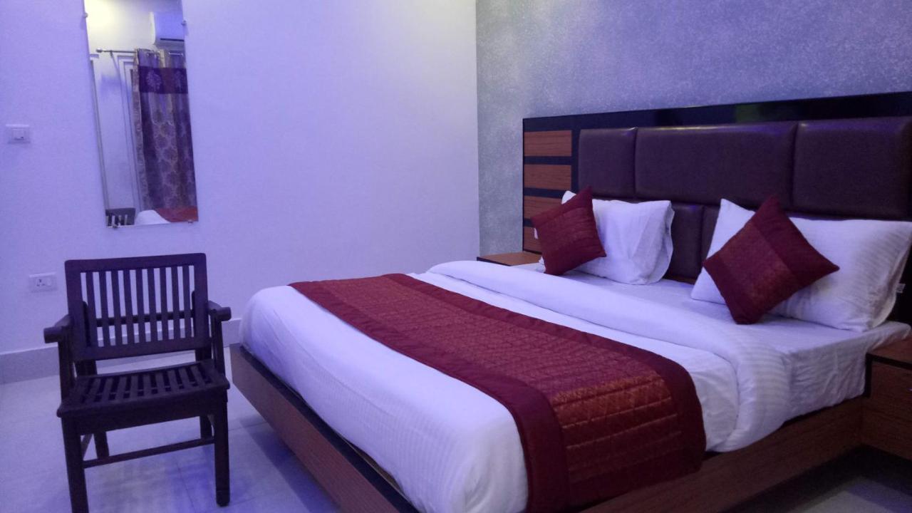 Capital O 13310 Noida Suites Exteriér fotografie
