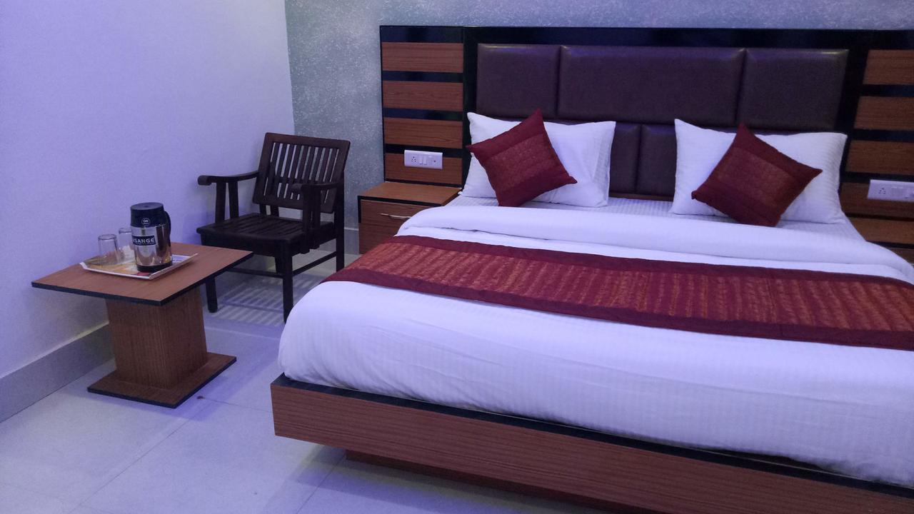 Capital O 13310 Noida Suites Exteriér fotografie