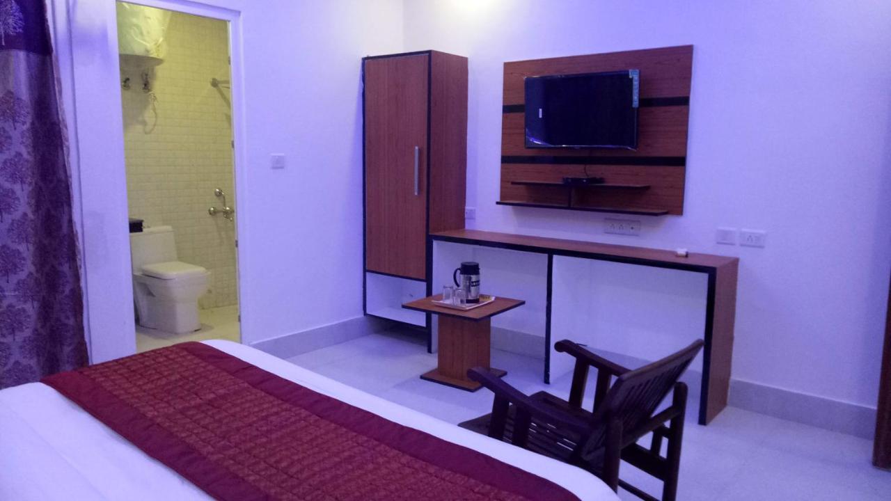 Capital O 13310 Noida Suites Exteriér fotografie