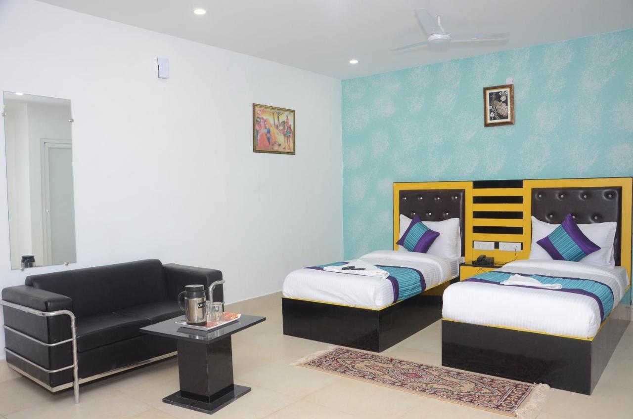 Capital O 13310 Noida Suites Exteriér fotografie